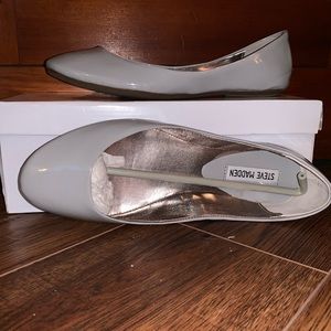 Steve Madden Grey Flat